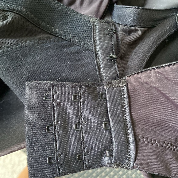 Maidenform shape wear , worn once , straps included - Picture 5 of 5